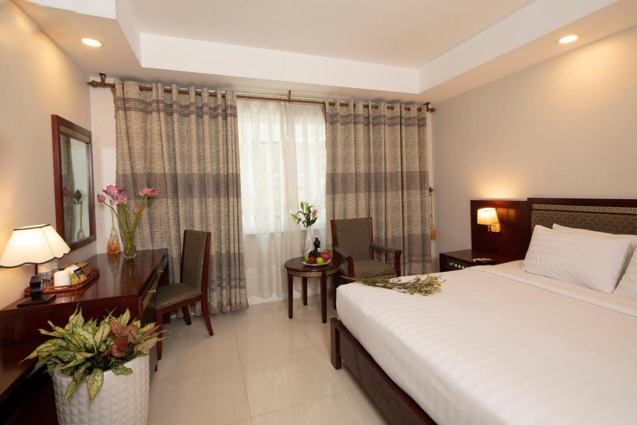 Sunshine Boutique Hotel Phu My Hung Хошимин Экстерьер фото
