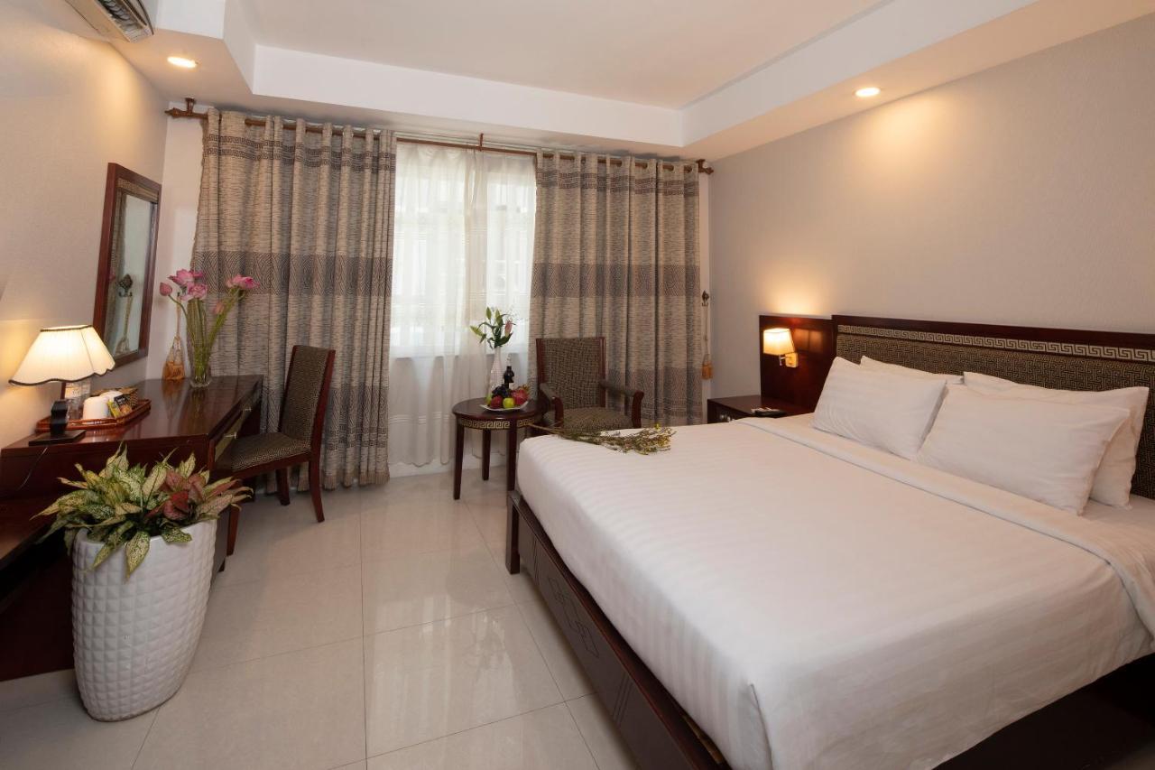 Sunshine Boutique Hotel Phu My Hung Хошимин Экстерьер фото