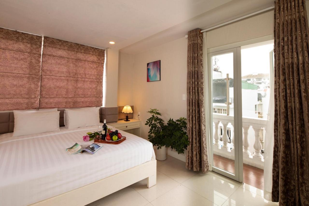 Sunshine Boutique Hotel Phu My Hung Хошимин Экстерьер фото