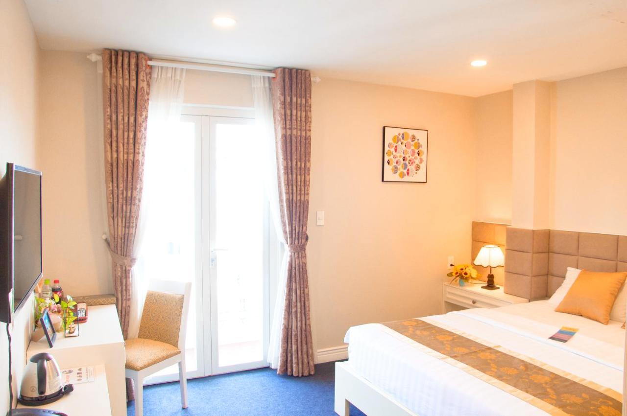 Sunshine Boutique Hotel Phu My Hung Хошимин Экстерьер фото