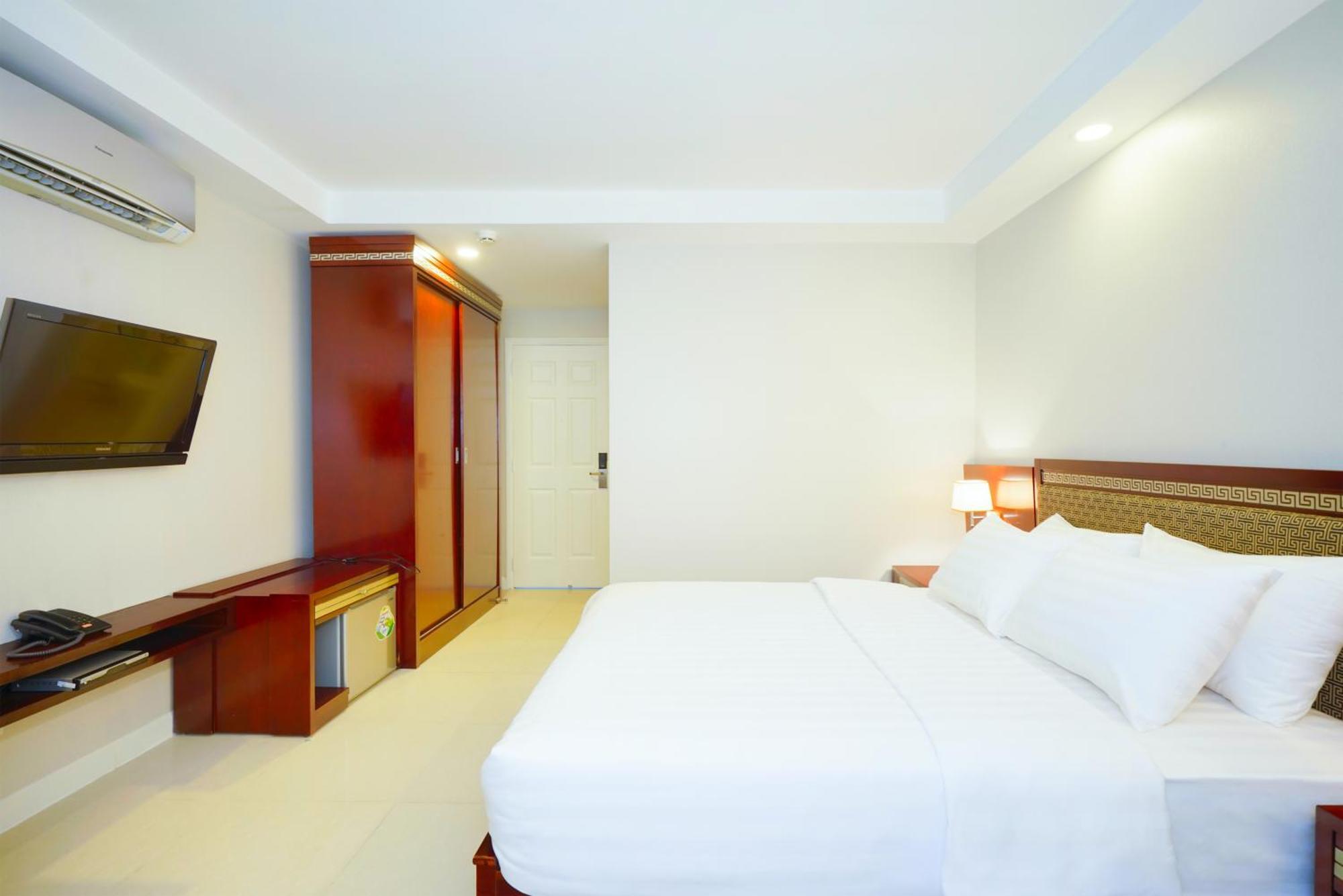 Sunshine Boutique Hotel Phu My Hung Хошимин Экстерьер фото