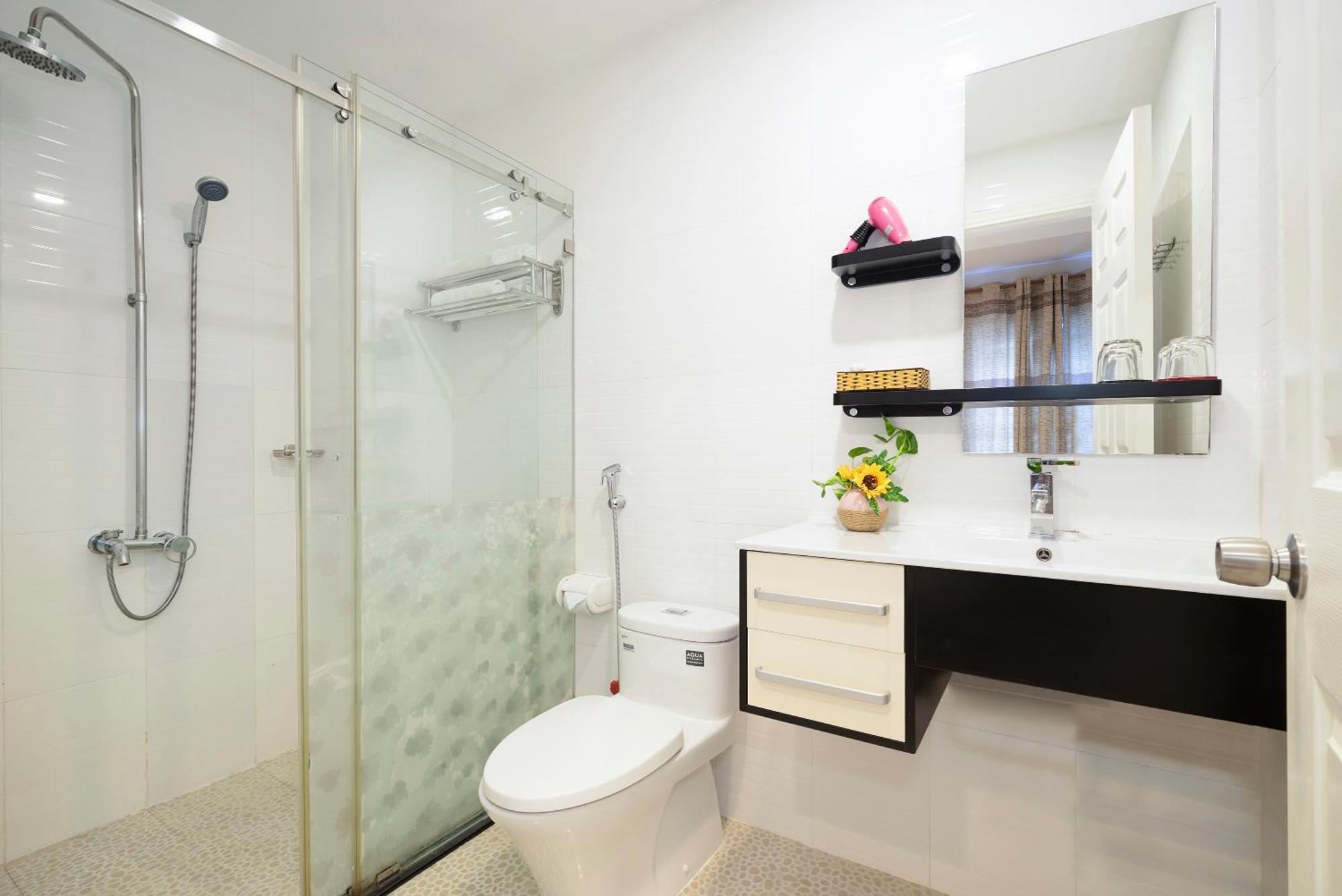 Sunshine Boutique Hotel Phu My Hung Хошимин Экстерьер фото